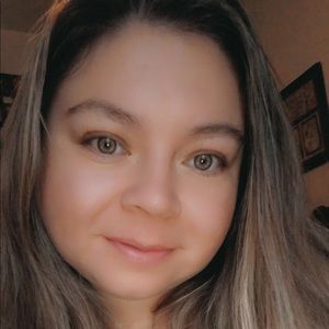 Meet your Posher, Simona